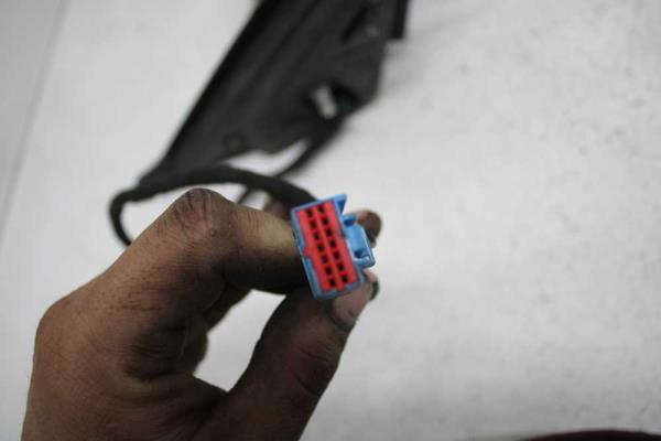 RETROVISEUR GAUCHE ELECTRIQUE VOLVO V50 2003-2011 8-PIN - Vue 4